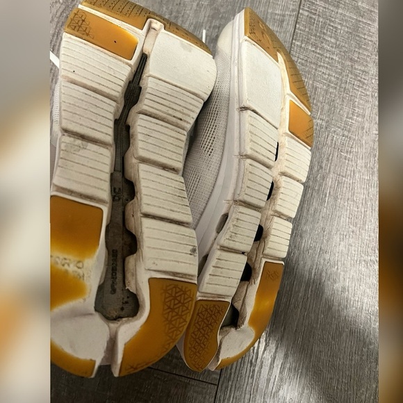 On Running Women's Cloudrift Shoes Size 9 $149 - Picture 5 of 6